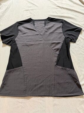 Gray Black Stretch Mock Wrap Scrub Top L/XL Tag Faded